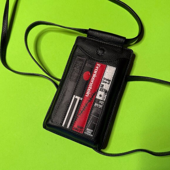 Unique Horror Bookworm Leather Phone Bag – Yoshi – Frankenstein, IT, Poe - Picture 3 of 12